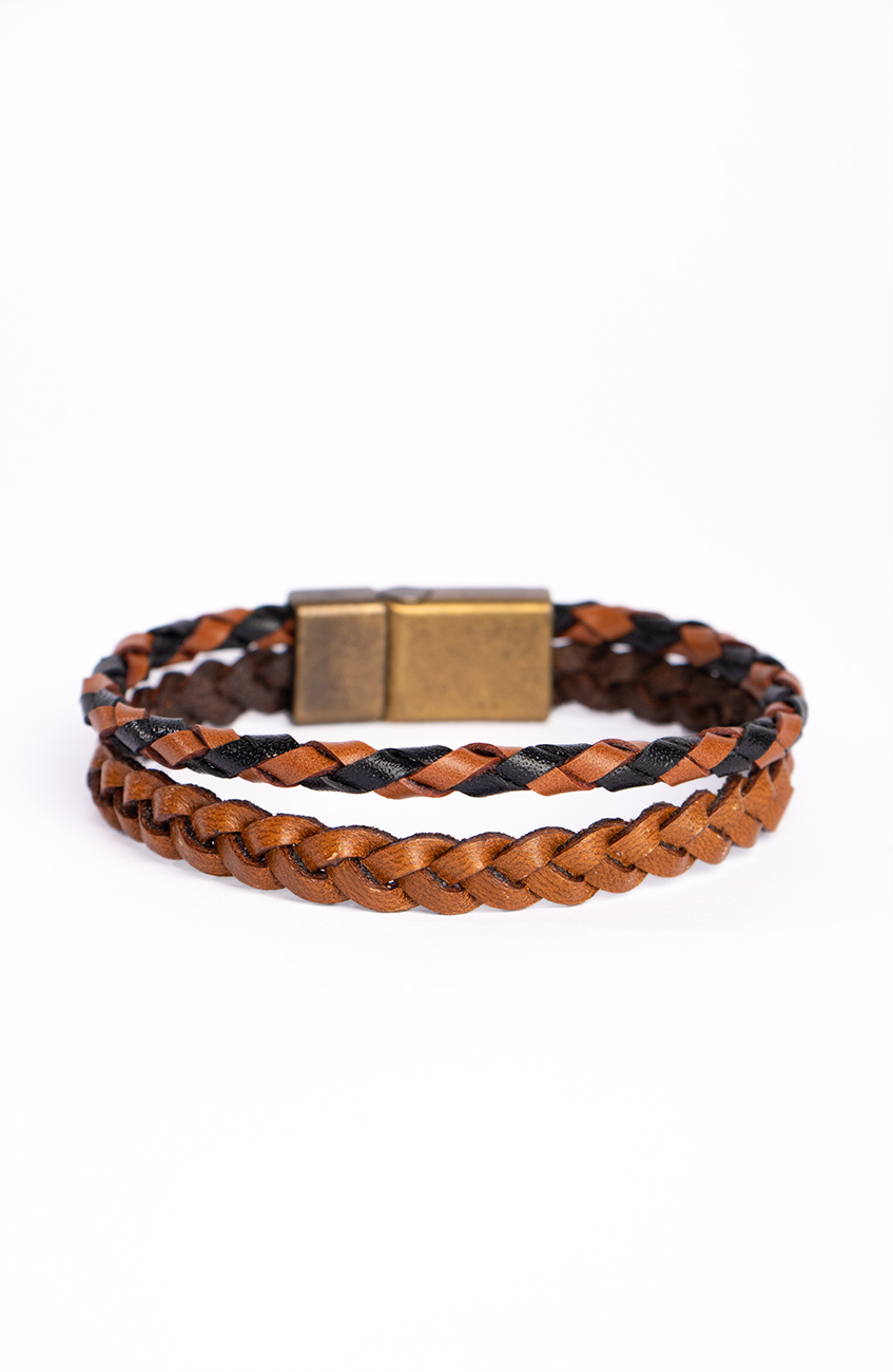 Men's leather bracelet front BR020 دستبند مردانه چرم طرح بافت BR020 لادومیر